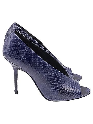 Burberry Burberry Peep-Toe Pumps in Navy Blue Snakeskin Leather (view 1)