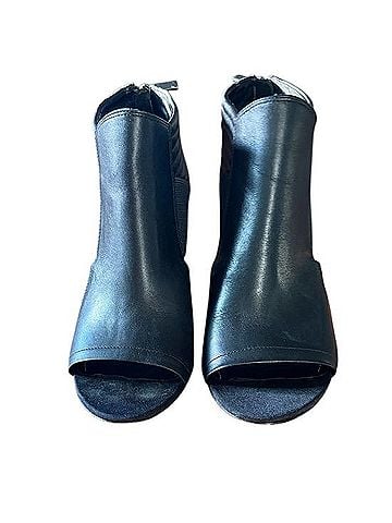 Charles David Heels (view 1)