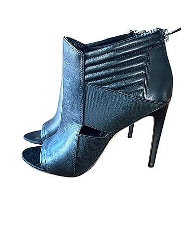Charles David Heels (view 2)
