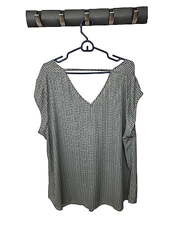 DR2 Short Sleeve Blouse (view 2)