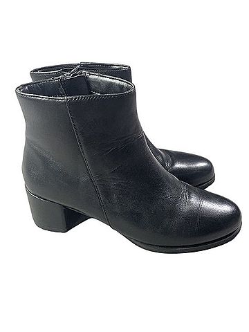 Naturalizer Bay Ankle Boots (view 2)