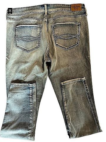 Abercrombie & Fitch The A&amp;F Jean Jeans (view 2)