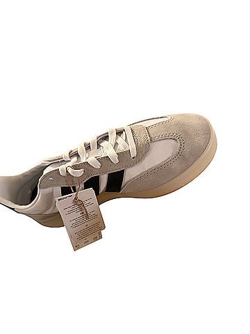 Adidas Sneakers (view 2)