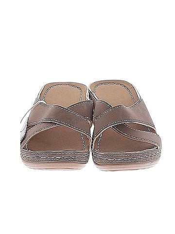 Clara S. Wedges (view 1)