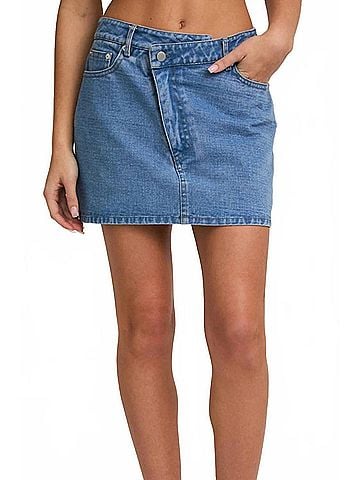 Le Lis Women's The Jetty Mid Rise Denim Skort in Blue (view 2)