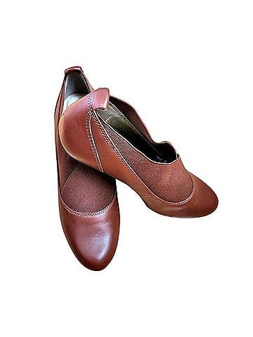 Joan & David Circa Luxe Heels (view 1)