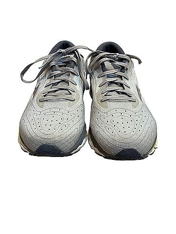 Mizuno Sneakers (view 1)