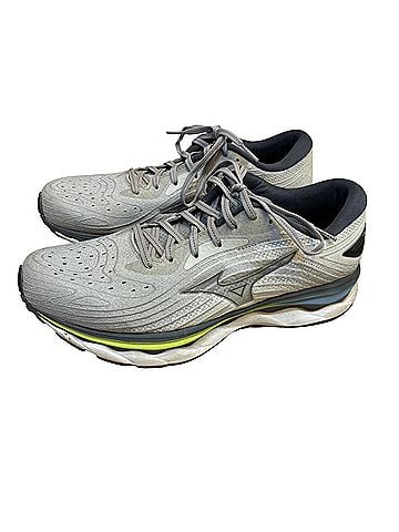 Mizuno Sneakers (view 2)