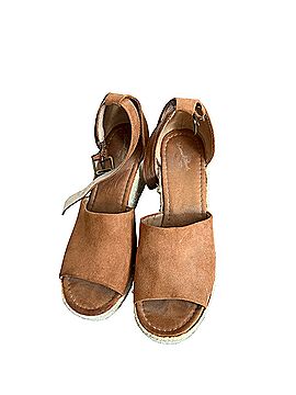 Universal Thread Wedges (view 1)