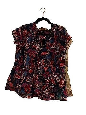 Torrid Connie Leaves Peacoat Short Sleeve T-Shirt (view 1)
