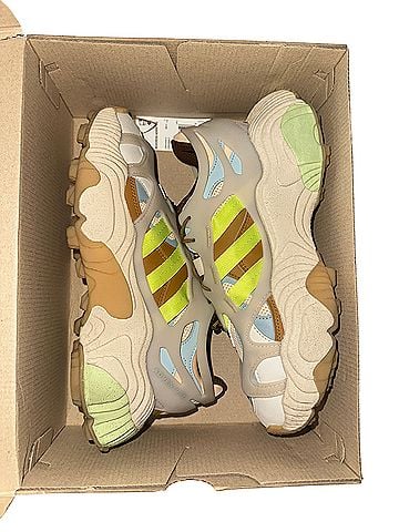 Adidas Sneakers (view 1)