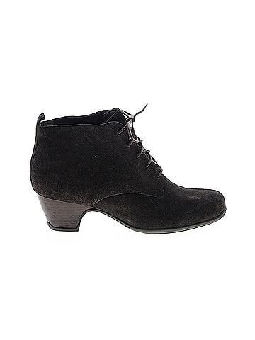 Clarks Clarks Ankle Boots (view 1)