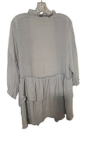 Easel Kimono (view 2)