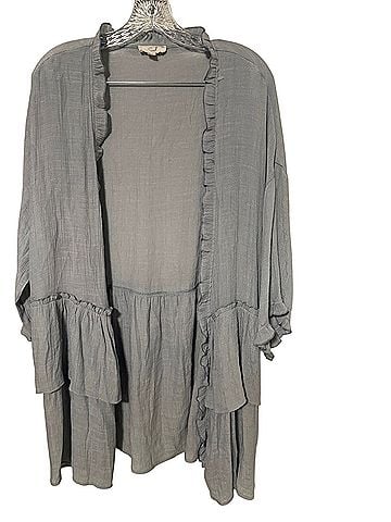 Easel Kimono (view 1)