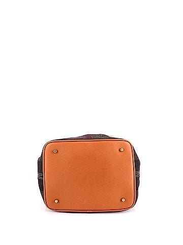 Burberry Ashby Bag House Check Canvas Medium (view 2)