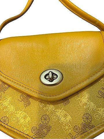 Coach Turnlock Flap Pouch 15 Horse &amp; Carriage Crossbody Bag (view 2)
