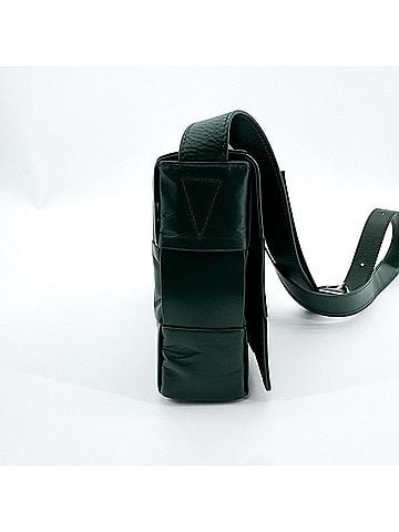 Bottega Veneta Cassette Maxi Intrecciato Leather Green Leather Crossbody Bag Bag (view 2)