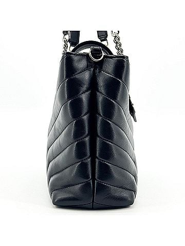 Saint Laurent Loulou Matelasse Chevron Leather Black Leather Shoulder Bag Bag (view 2)