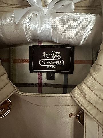 Coach Trenchcoat (view 2)