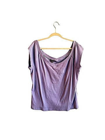 Banana Republic Short Sleeve T-Shirt (view 2)