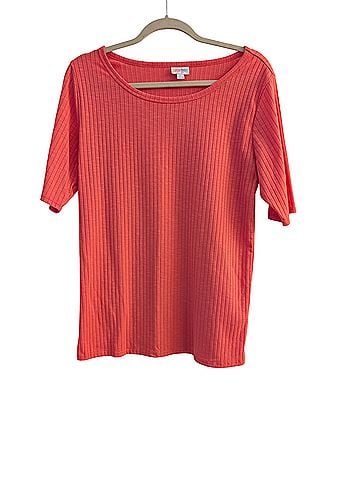 Lularoe Gigi Short Sleeve Blouse (view 1)