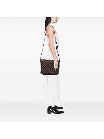 Louis Vuitton Damier Ebene Brooklyn MM (view 2)
