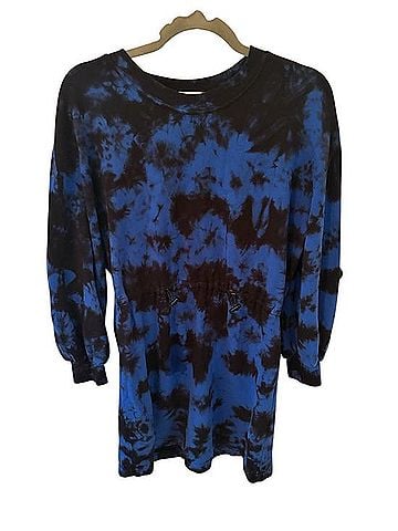 Alice + Olivia Heeda Casual Dress (view 1)
