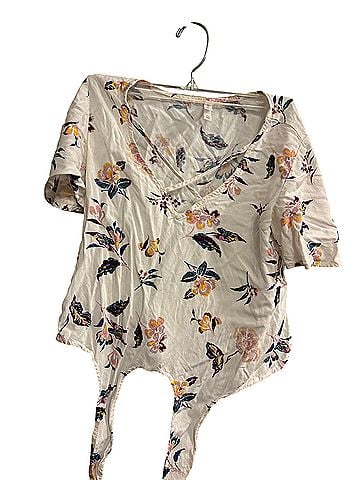 Xhilaration Short Sleeve Blouse (view 1)