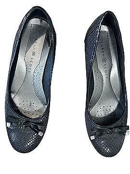 Karen Scott Wedges (view 2)