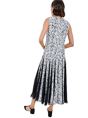 Tuckernuck Midnight Gardens Andi Dress Casual Dress (view 2)