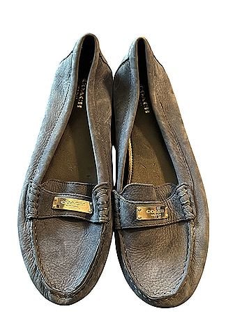 Coach Flats (view 1)