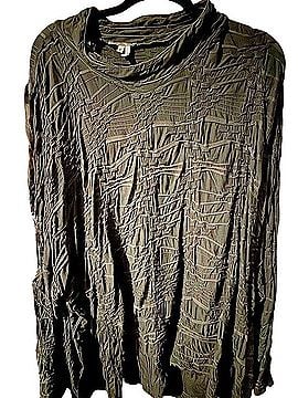 Oska Long Sleeve T-Shirt (view 1)