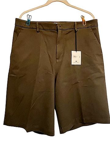 Banana Republic White Lotus Pleated Chino Bermuda Shorts Khaki Shorts (view 2)