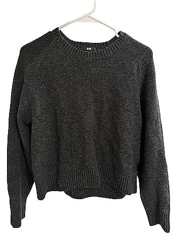 Uniqlo Pullover Sweater (view 1)