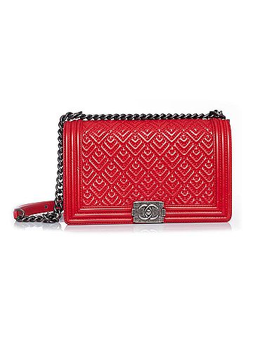 Chanel Chanel Medium quilted red boy bag (view 1)