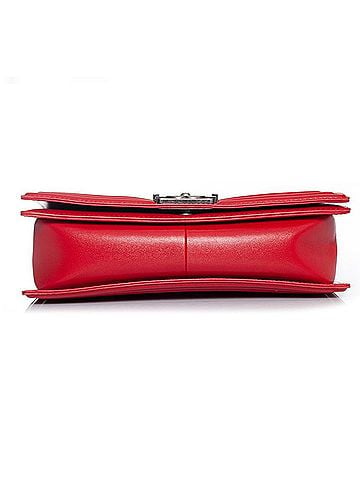 Chanel Chanel Medium quilted red boy bag (view 2)