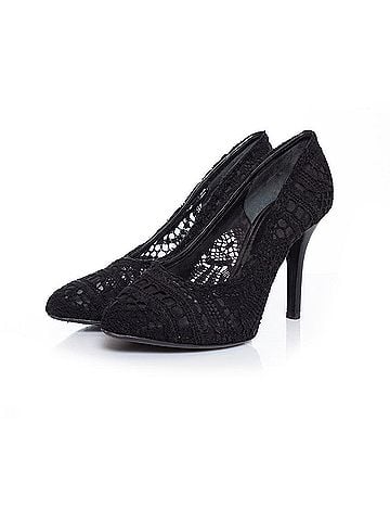 Dolce & Gabbana Dolce &amp; Gabbana Lace pump in black. (view 1)