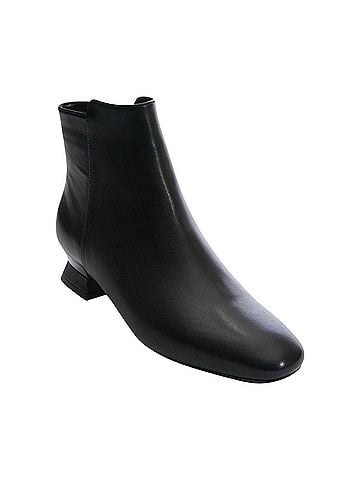 VANELi Women's Pensee Bootie in Black Nappa (view 2)