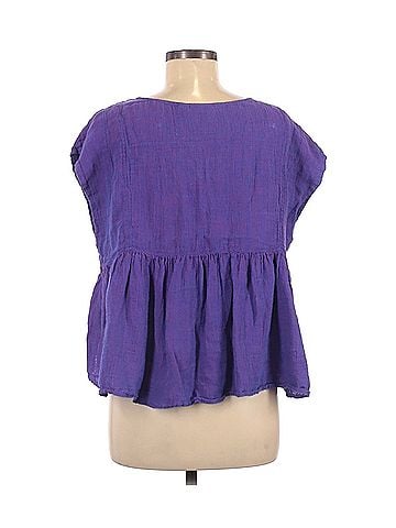Holding Horses Holding Horses Sleeveless Blouse (view 2)