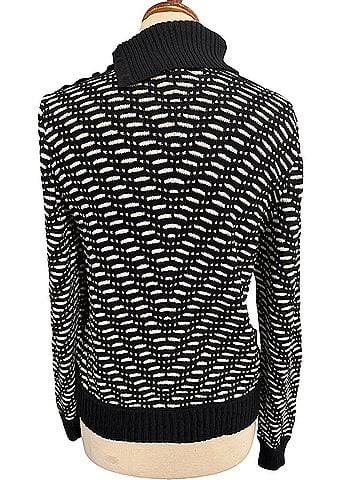 St. John Pullover Sweater (view 2)