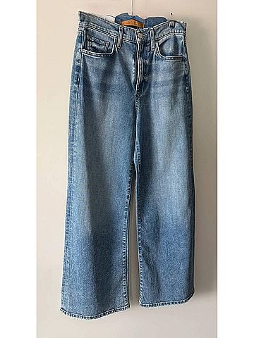 Joe's Jeans Women's Mia Ankle Jean in Washed Denim (view 2)
