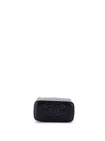 Chanel Coco de Toi Heart Vanity Case with Chain Quilted Lambskin Small (view 2)