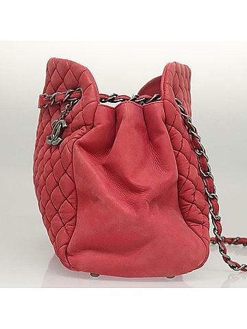 Chanel Matelasse Chain Leather Pink Leather Shoulder Bag Bag (view 2)