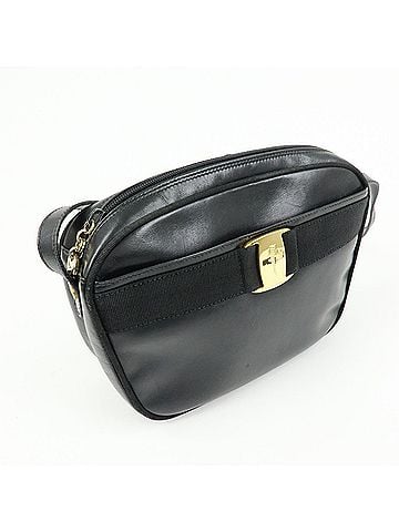 Salvatore Ferragamo Vara Bow Camera Leather Black Leather Shoulder Bag Bag (view 2)