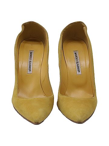 Manolo Blahnik Manolo Blahnik Pointed-Toe Pumps in Yellow Suede (view 2)