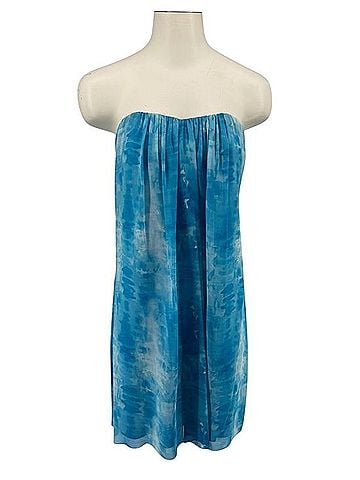Alice + Olivia Casual Dress (view 1)