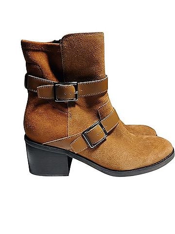 Donald J Pliner Darby Boots Heels (view 2)