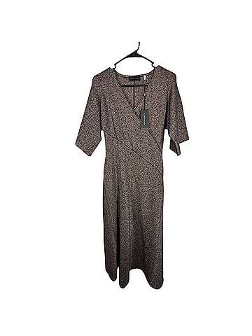 Elie Tahari Casual Dress (view 1)