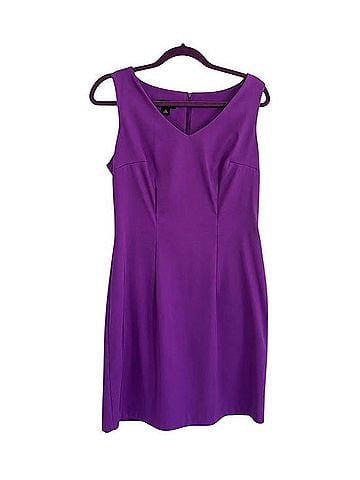 Alyx Sleeveless V-Neck Midi Dress Casual Dress (view 1)