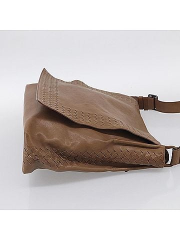 Bottega Veneta Intrecciato Shoulder Leather Beige Leather Shoulder Bag Bag (view 2)